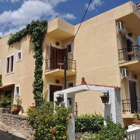 Artemis Rooms Agia Marina  Exteriör bild