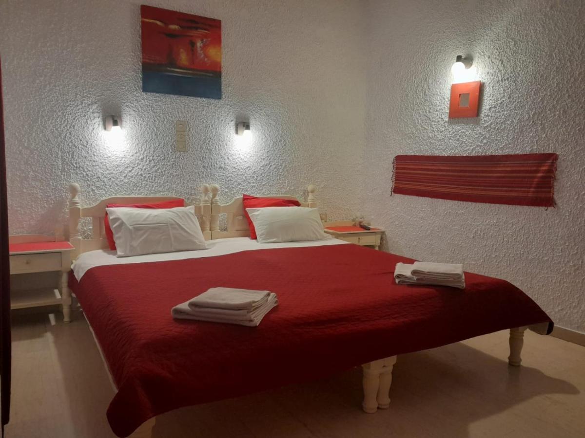 Artemis Rooms Agia Marina  Exteriör bild