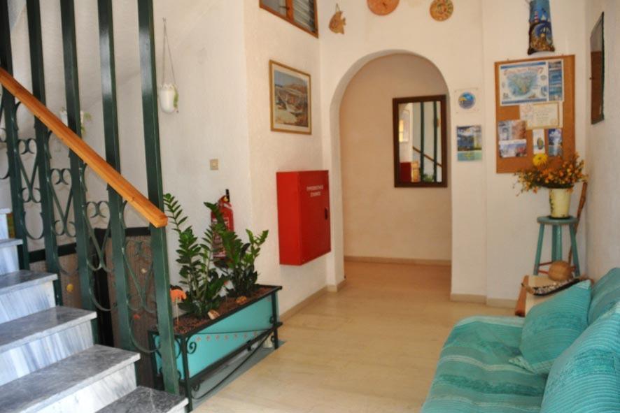 Artemis Rooms Agia Marina  Exteriör bild