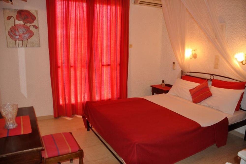 Artemis Rooms Agia Marina  Exteriör bild