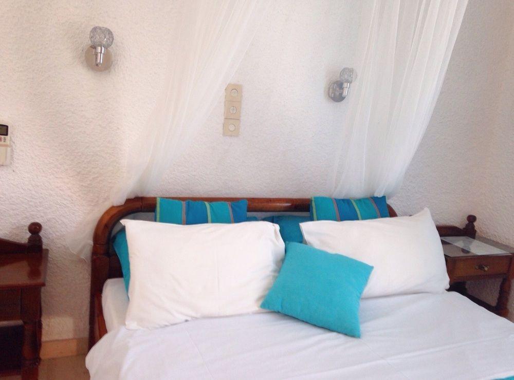 Artemis Rooms Agia Marina  Exteriör bild