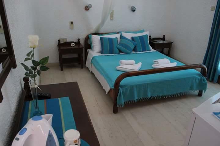 Artemis Rooms Agia Marina  Exteriör bild