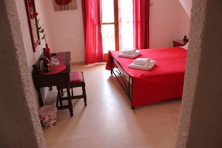 Artemis Rooms Agia Marina  Exteriör bild